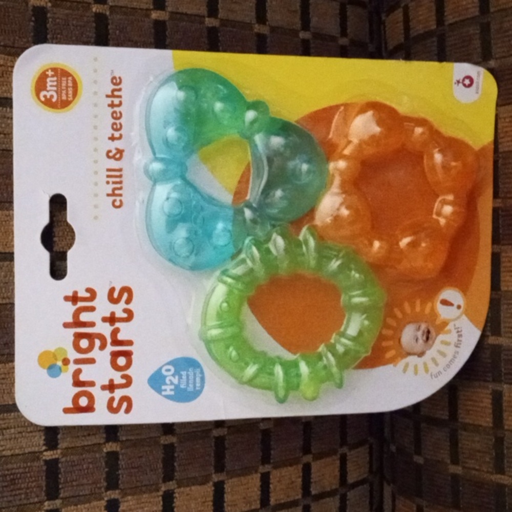 Baby teethes